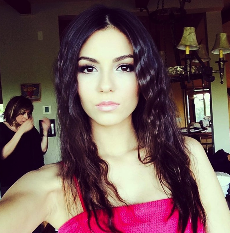 Victoria Justice bjuder på en selfie. Victoria Justice bjuder på en selfie.
